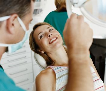 woman at the dentist's